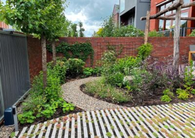 duurzame klimaatbestendige tuin - rond organisch tuinontwerp - Woerden Utrecht